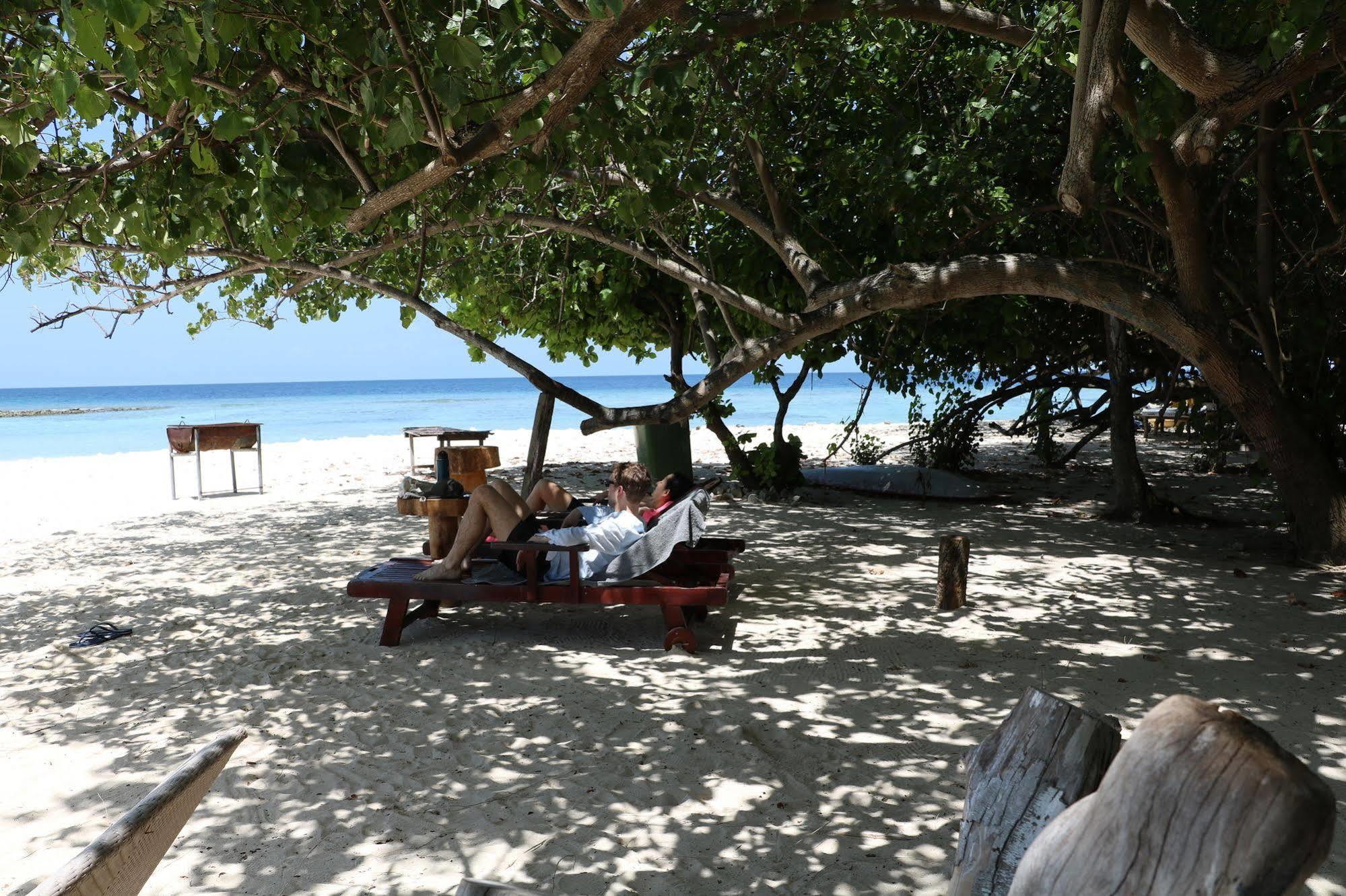 Liberty Guest House Maldives Mahibadhoo Exterior photo