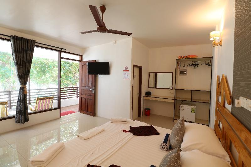Liberty Guest House Maldives Mahibadhoo Exterior photo